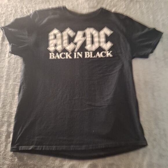AC/DC T-Shirt Men's XL Black Graphic Back In Black Short Sleeve Tee Rock Band - Picture 1 of 7
